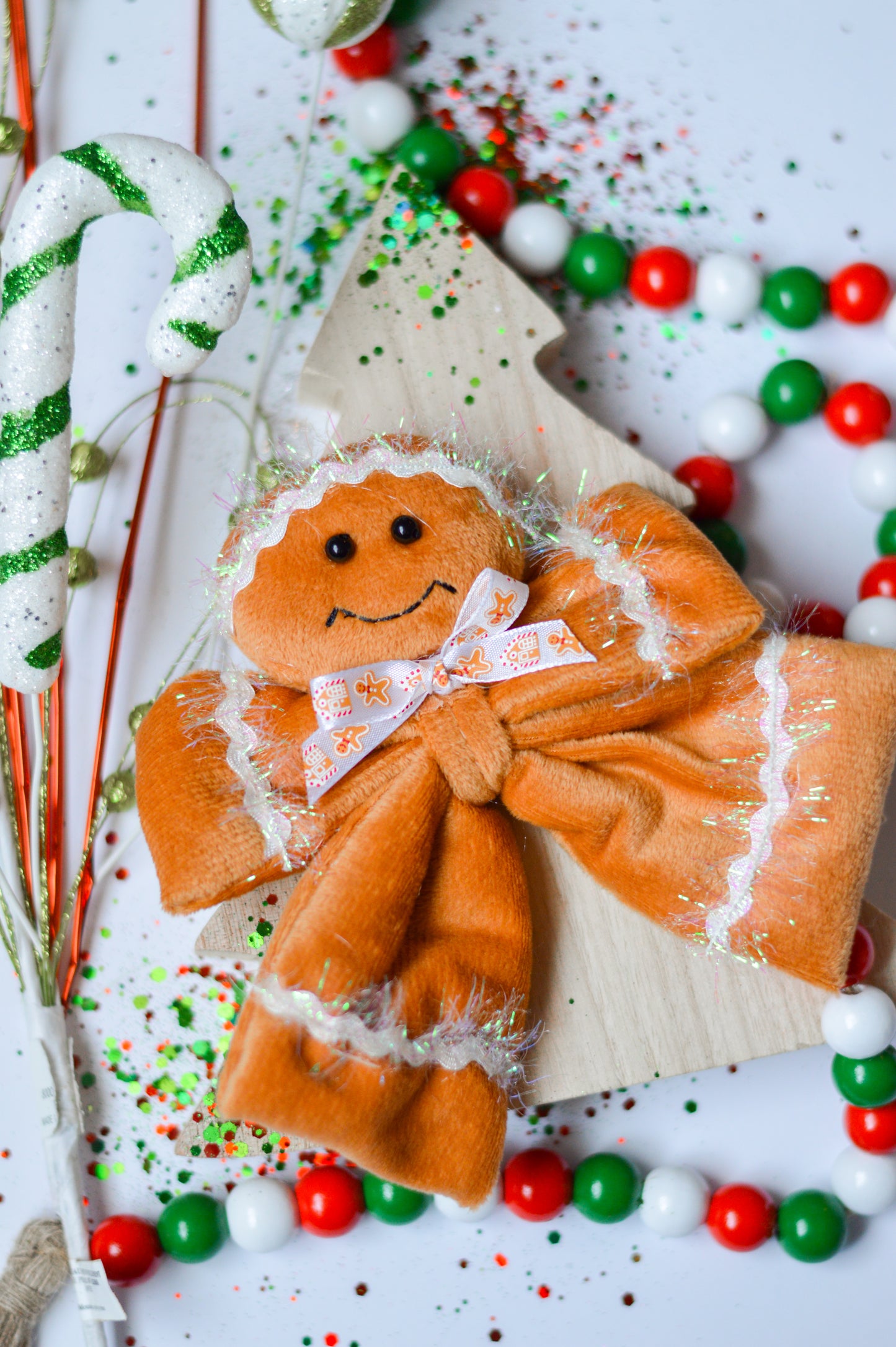 Gingerbread bow